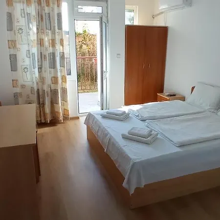 Къща за гости милев 4*