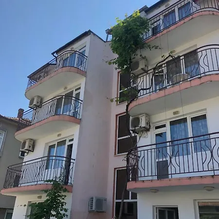 милев Gasthuis Kiten (Burgas)