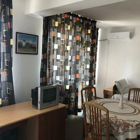 招待所 милев